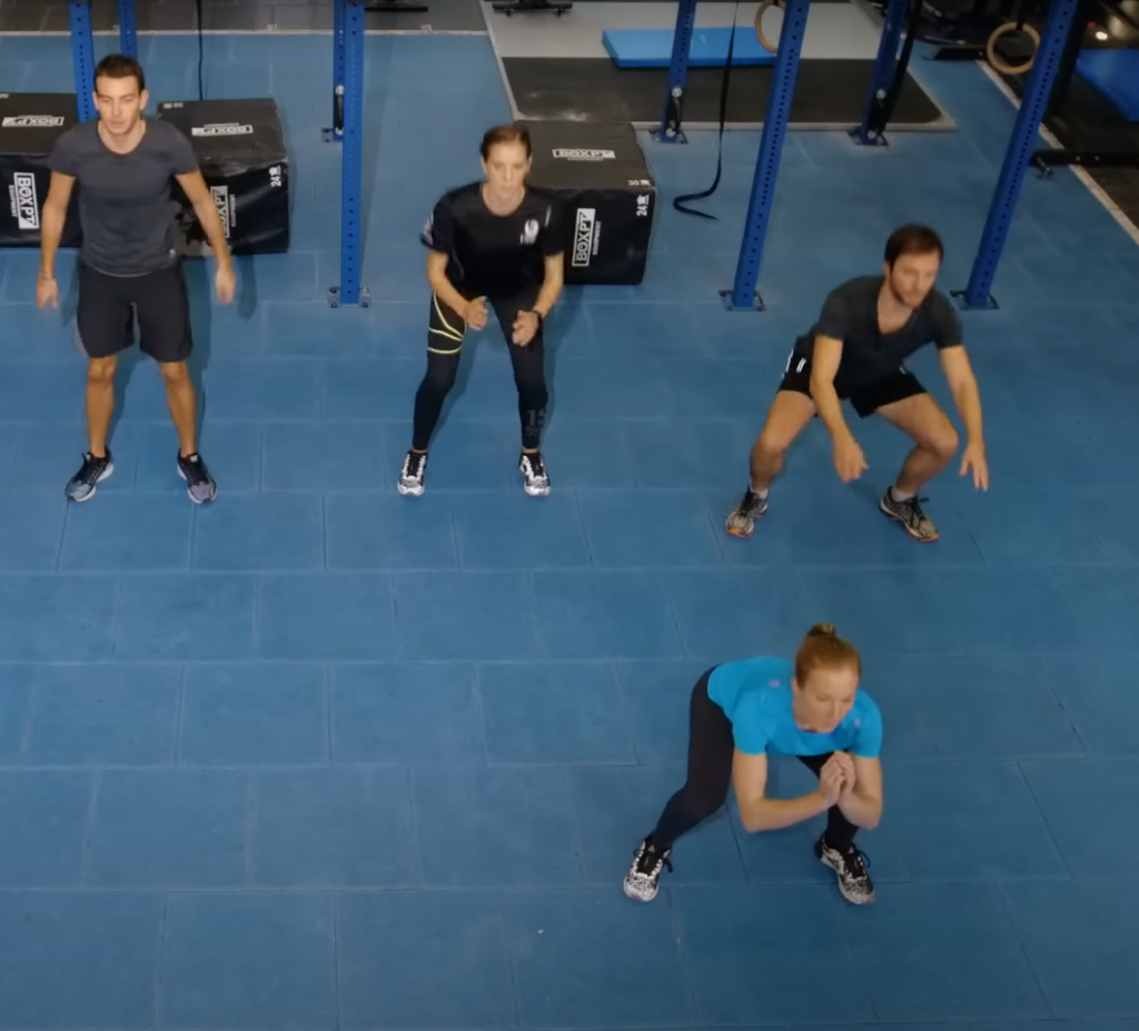 circuit-training-squat-en-groupe